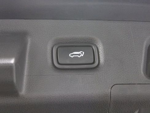 Used 2023 Hyundai Santa Fe SEL image 16