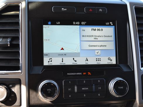 Used 2017 Ford F150 Lariat w/ Equipment Group 502A Luxury image 19