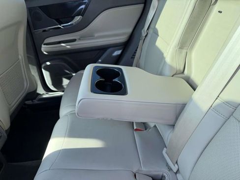 Used 2023 Lincoln Corsair AWD w/ Equipment Group 101A image 18