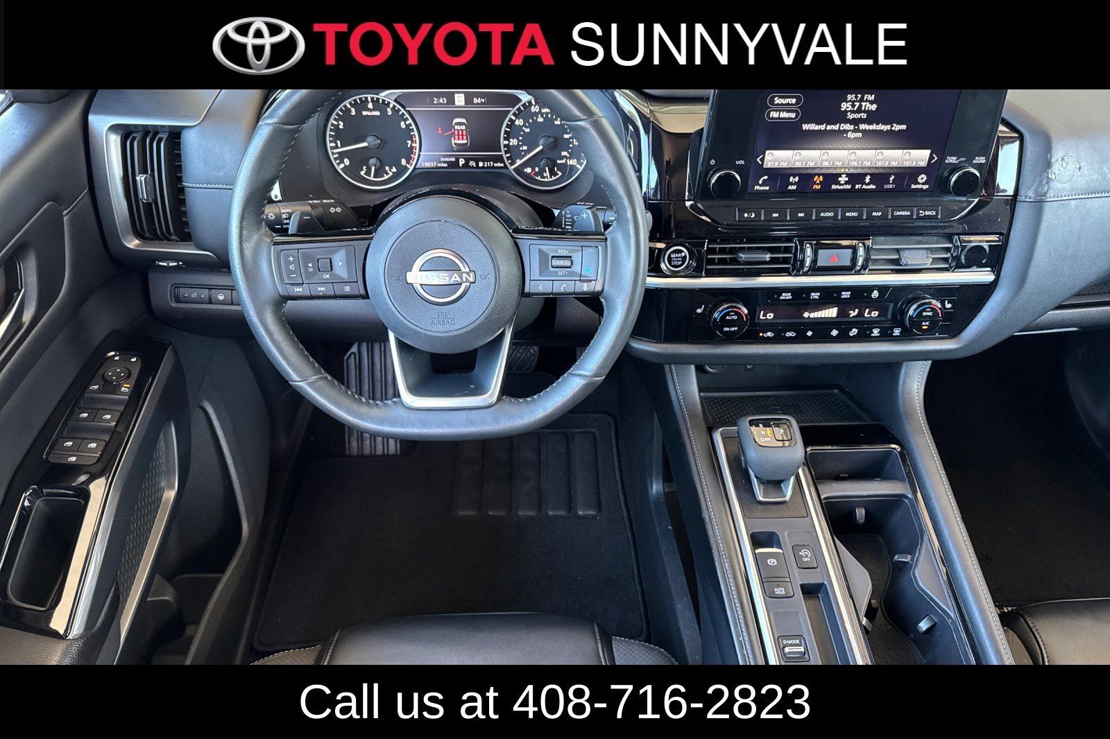 Used 2024 Nissan Pathfinder SL FWD image 18