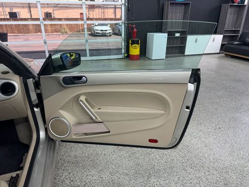 Used 2013 Volkswagen Beetle 2.5 image 15