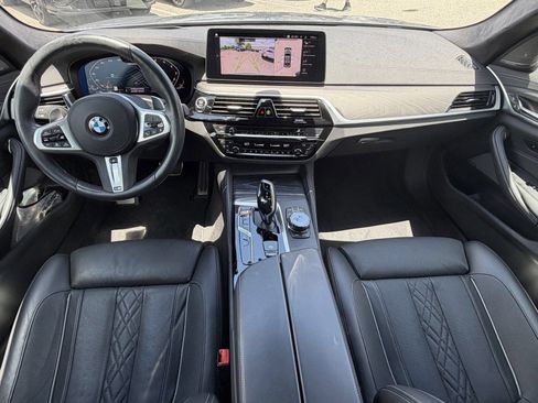 Used 2023 BMW M550i xDrive w/ Dynamic Handling Package AWD/4WD image 14
