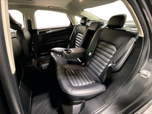 Used 2019 Ford Fusion SEL image 26