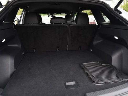 Used 2025 Volkswagen Atlas Cross Sport SE image 24