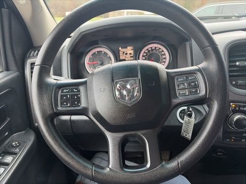 Used 2017 RAM 1500 Express image 19