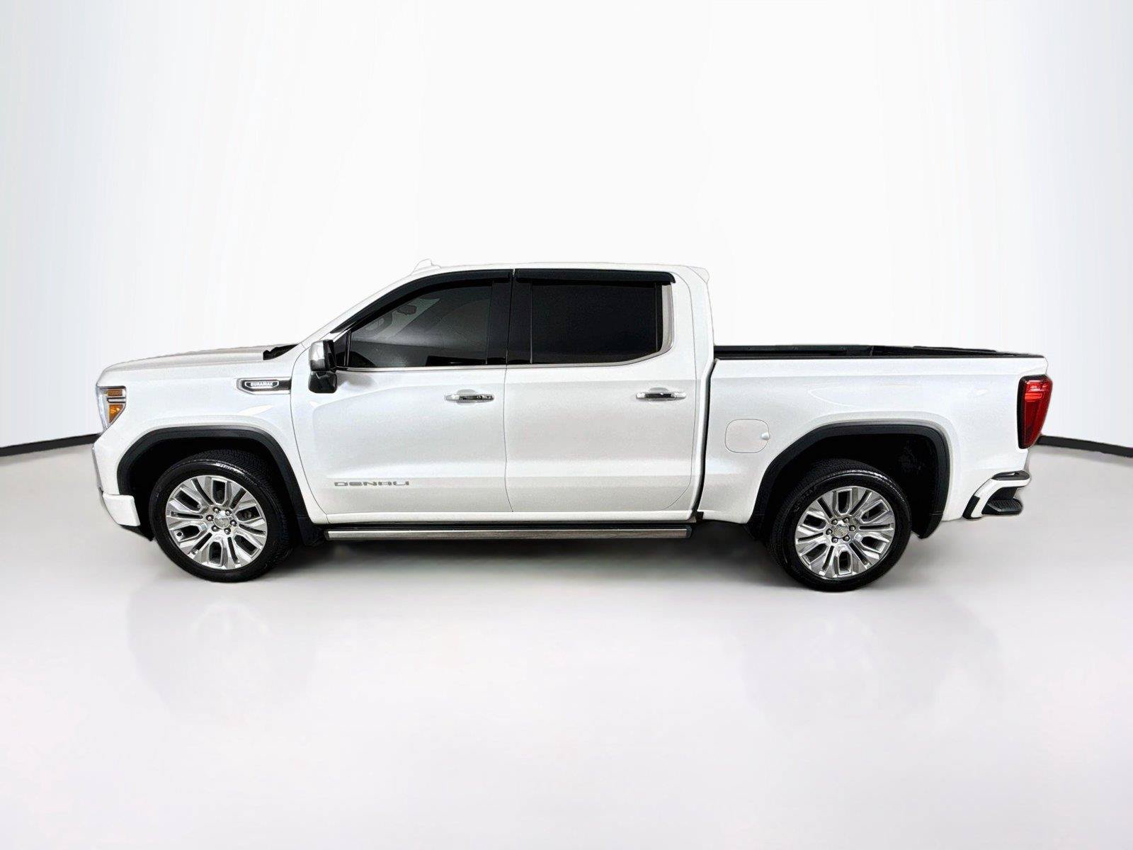 Used 2021 GMC Sierra 1500 Denali w/ Denali Ultimate Package AWD/4WD image 2