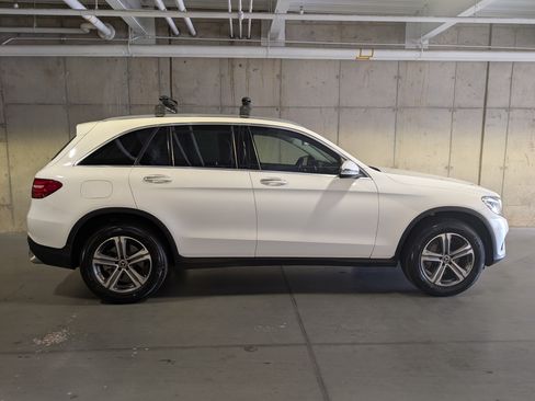 Used 2019 Mercedes-Benz GLC 300 4MATIC image 10