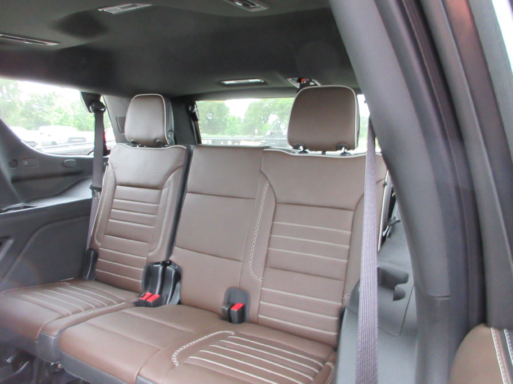 New 2026 GMC Yukon Denali Ultimate AWD/4WD image 13