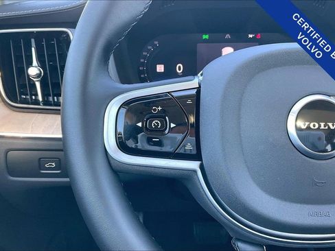 Certified 2026 Volvo XC60 B5 Ultra w/ Climate Package image 26