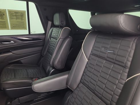 Used 2024 Cadillac Escalade V w/ LPO, ONYX Package AWD/4WD image 13
