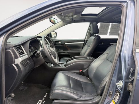 Used 2015 Toyota Highlander XLE image 10