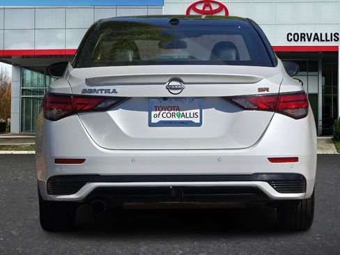 Used 2025 Nissan Sentra SR w/ SR Premium Package FWD image 5