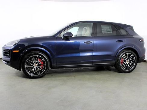 New 2026 Porsche Cayenne S AWD/4WD image 2