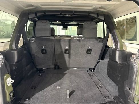 Used 2024 Jeep Wrangler Unlimited Sport AWD/4WD image 9