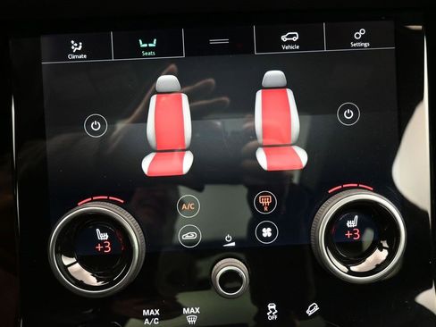 Used 2020 Land Rover Range Rover Velar R-Dynamic S image 16