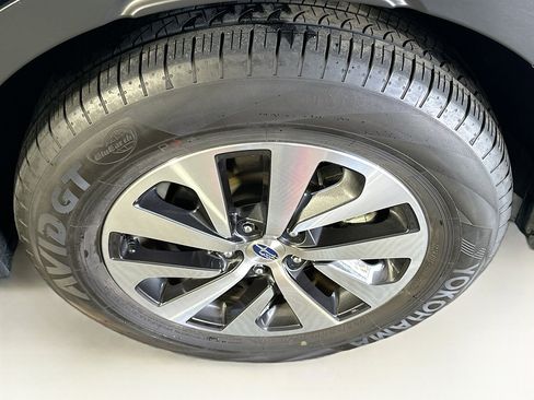 Used 2025 Subaru Outback Premium image 11