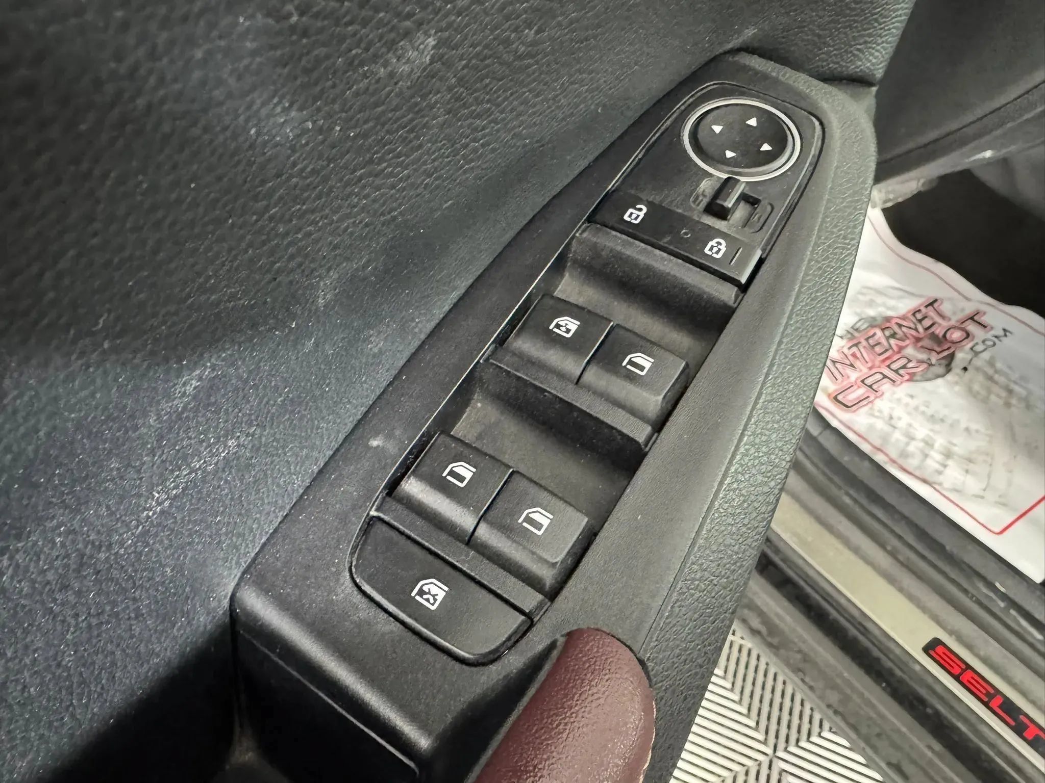 Used 2022 Kia Seltos SX w/ Sunroof Package AWD/4WD image 39