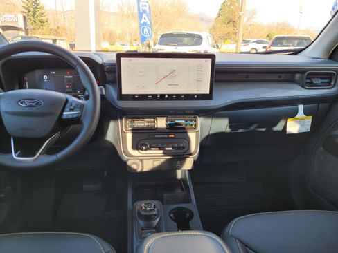 New 2025 Ford Maverick Lobo image 12