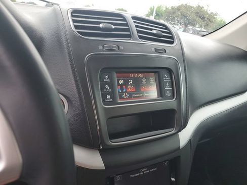 Used 2018 Dodge Journey SXT w/ Connectivity Group FWD image 27