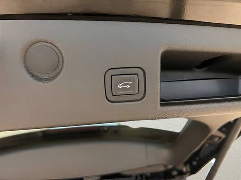Certified 2023 Chevrolet Equinox RS AWD/4WD image 8