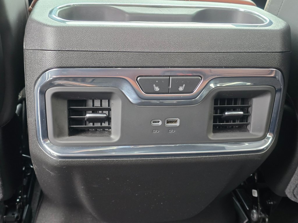 Used 2025 GMC Sierra 2500 Denali Ultimate AWD/4WD image 18