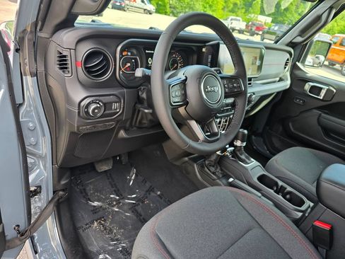 New 2026 Jeep Wrangler Unlimited Rubicon AWD/4WD image 20