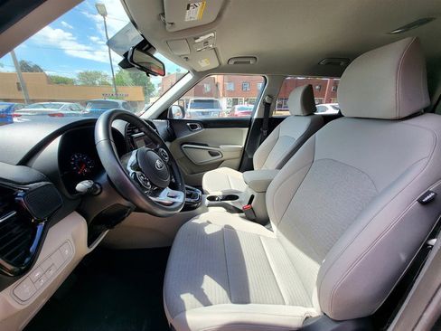 Used 2020 Kia Soul EX FWD image 8