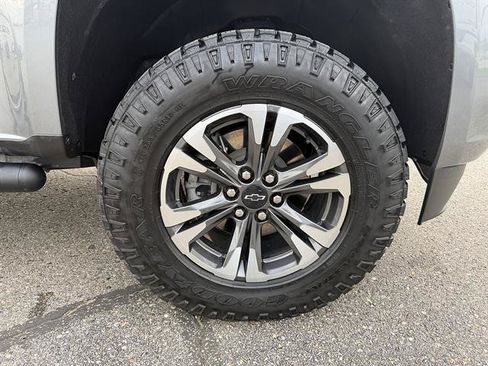 Used 2022 Chevrolet Colorado Z71 AWD/4WD image 11