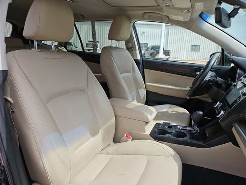 Used 2018 Subaru Outback 3.6R Limited image 21
