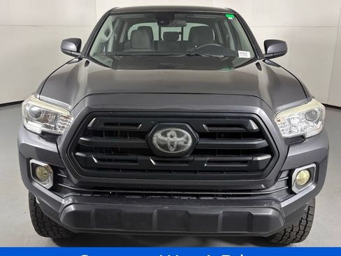 Used 2018 Toyota Tacoma SR w/ SR Convenience Package AWD/4WD image 4