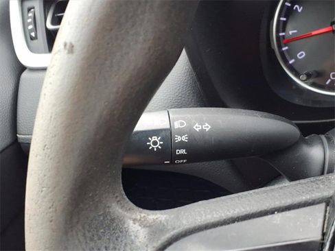 Used 2019 Toyota RAV4 LE image 24