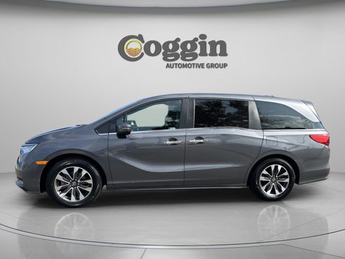 Certified 2024 Honda Odyssey EX-L image 3