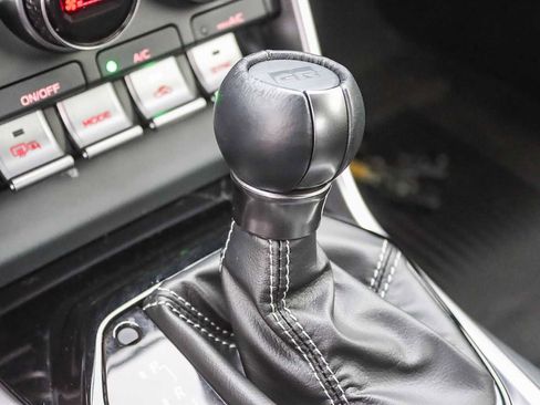 Used 2024 Toyota GR86 Premium image 18