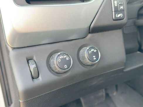 Used 2018 Chevrolet Tahoe LT image 18