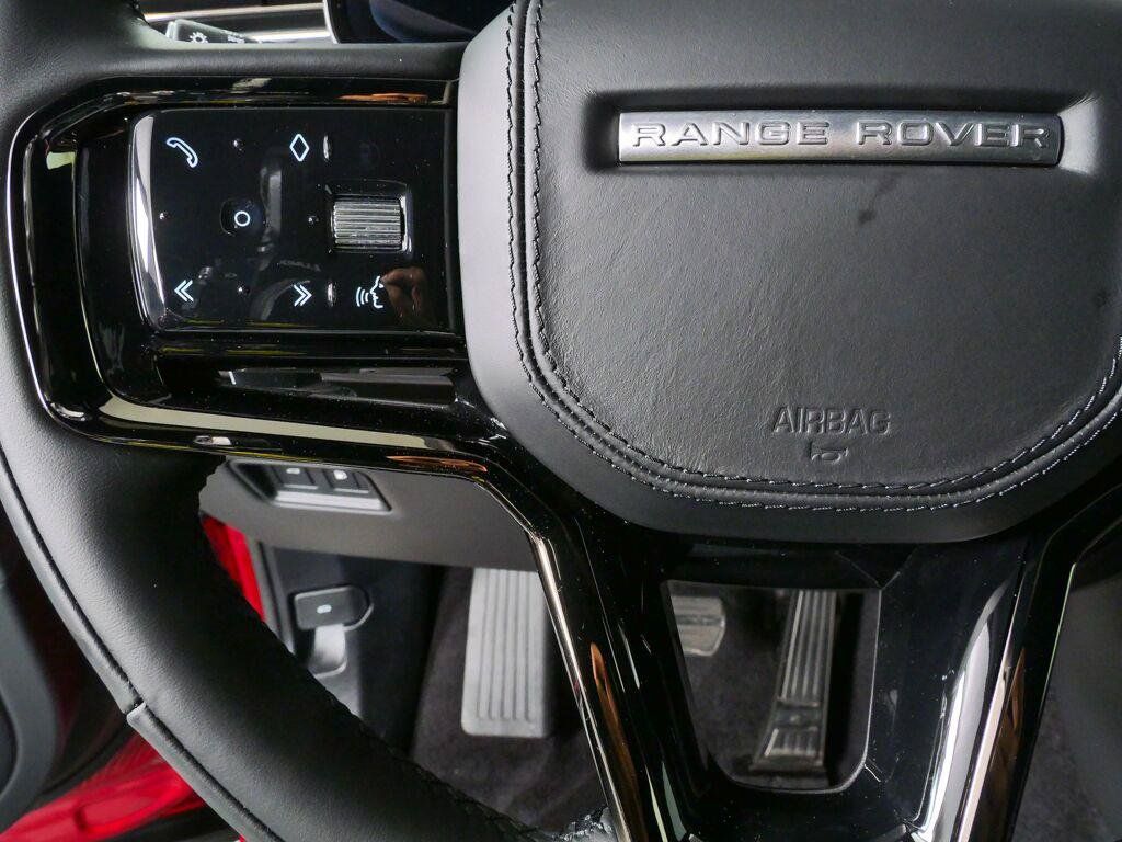 Used 2025 Land Rover Range Rover Sport Dynamic SE AWD/4WD image 10