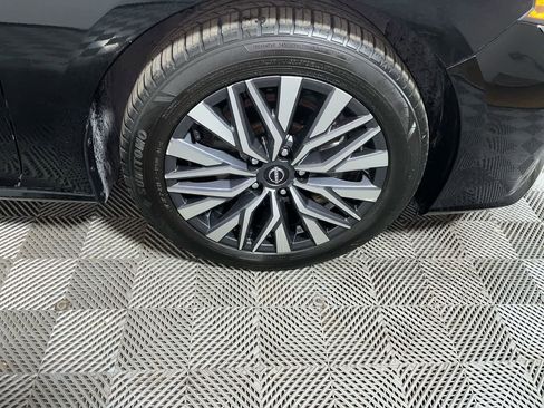 Used 2023 Nissan Altima 2.5 SV image 10