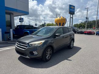 Used 2017 Ford Escape SE FWD video 1