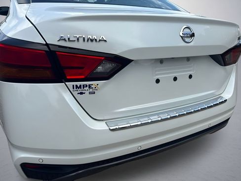 Used 2020 Nissan Altima 2.5 SR FWD image 29