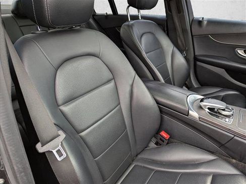 Used 2019 Mercedes-Benz C 300 4MATIC Sedan image 29