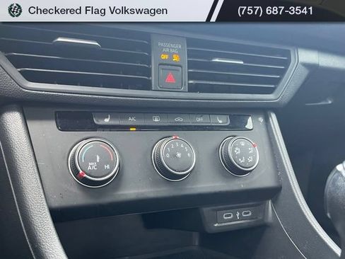 Used 2024 Volkswagen Jetta Sport FWD image 38