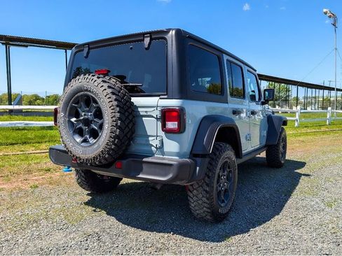 Used 2023 Jeep Wrangler Unlimited w/ Cold Weather Group AWD/4WD image 5