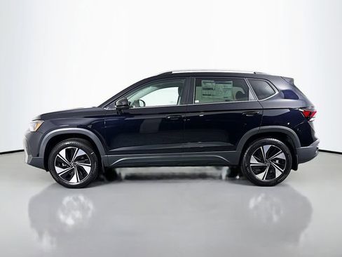 New 2025 Volkswagen Taos SE image 4