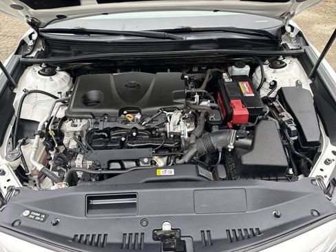 Used 2019 Toyota Camry SE FWD image 25