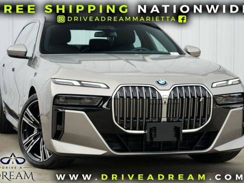 Used 2023 BMW i7 xDrive60 image 2