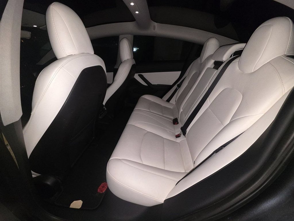 Used 2018 Tesla Model 3 Long Range RWD image 12