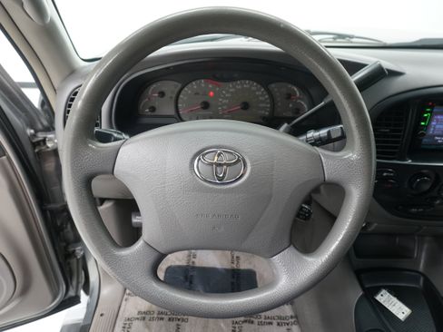 Used 2004 Toyota Sequoia SR5 RWD image 16