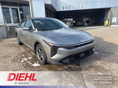 New 2025 Kia K4 LXS