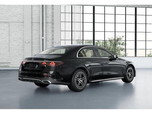 New 2026 Mercedes-Benz E 350 4MATIC Sedan image 21