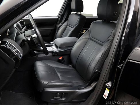 Used 2020 Land Rover Discovery SE AWD/4WD image 11