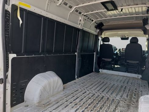 Used 2025 RAM ProMaster 2500 w/ Convenience Group FWD image 7